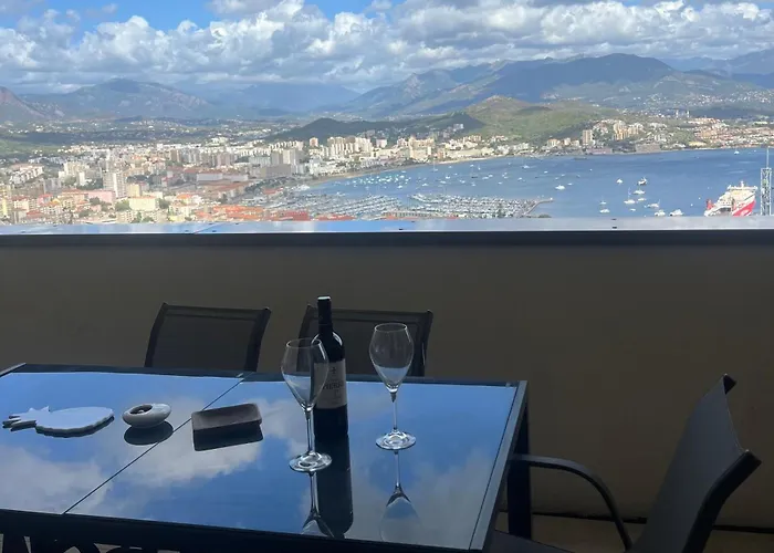 T2 Avec Vue Panoramique * Ajaccio (Corsica)